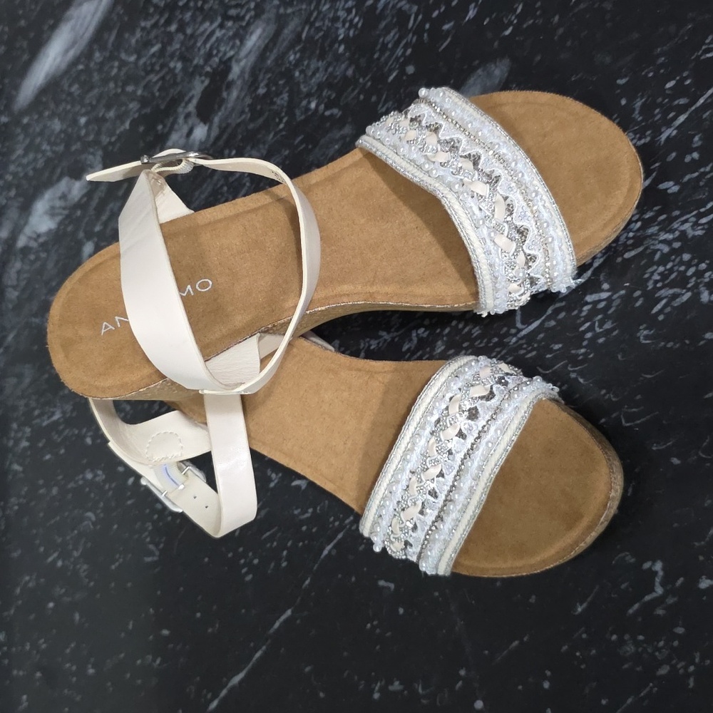 BRAND NEW ANDIAMO RHINESTONE-PEARL EMBROIDERY EMBELLISHMENT WOMENS WEDGE